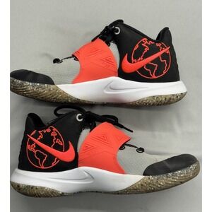 Nike Boys Kyrie Flytrap 3 III Basketball Shoes 5 Y Youth CZ6567-001 Athletic